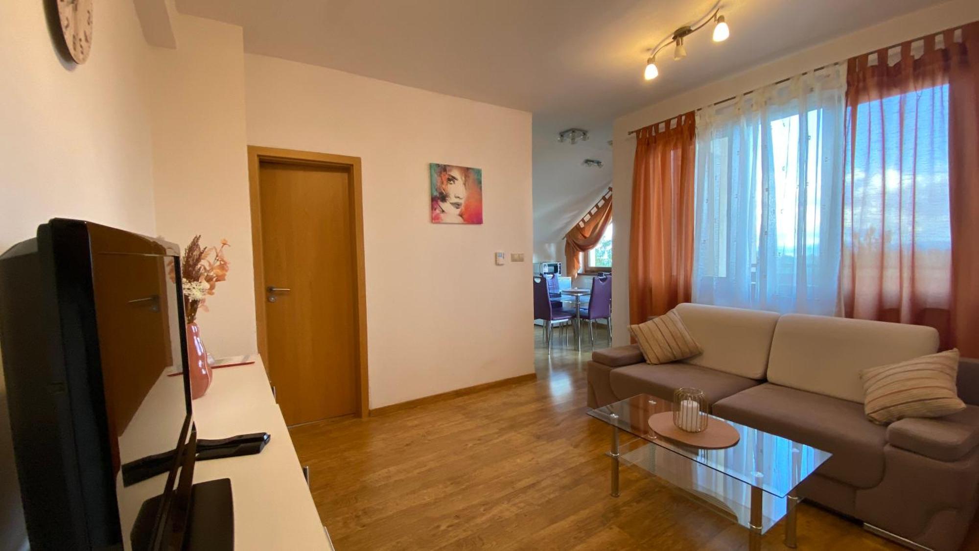 Apartments Piknik ตาตรันสกา ลอมนีจา ภายนอก รูปภาพ